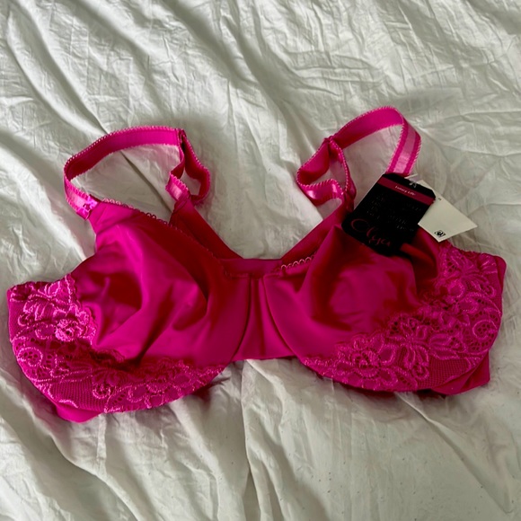 Olga Intimates & Sleepwear Nwt Olga Luxury Lift Bra Style 3563 38d